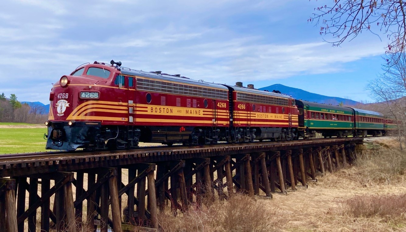B&M F7As on Moat Brook Trestle